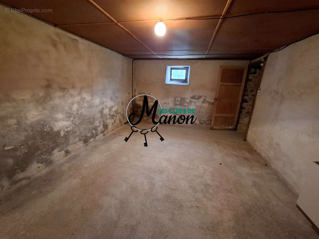 Maison à SAINT-SORNIN-LEULAC