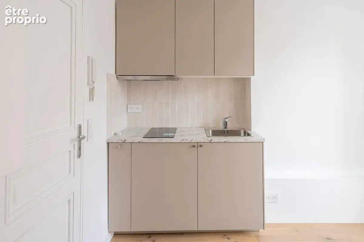 Paris 15e ? Commerce / Félix-Faure - Studio 14,51 m² entièrement rénové au dernier étage - photo 6