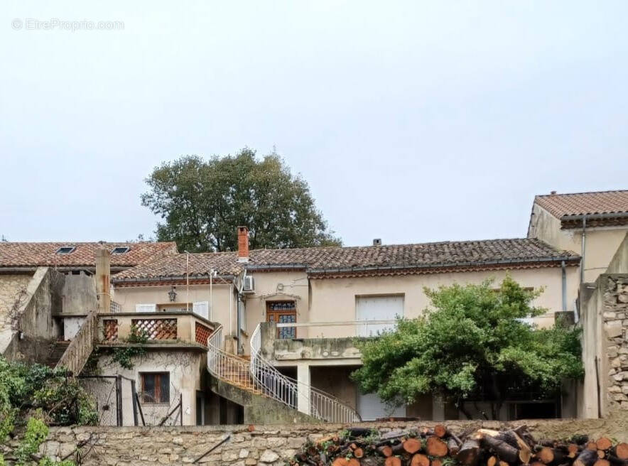 Maison à PERNES-LES-FONTAINES