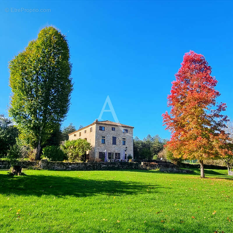 Maison à LACAPELLE-BIRON