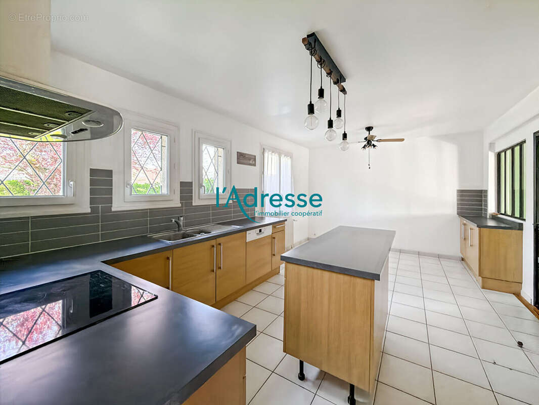 Maison à OINVILLE-SUR-MONTCIENT