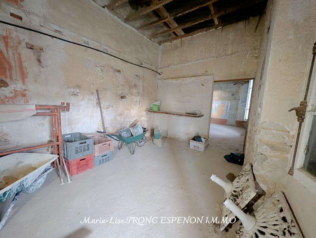 Maison à PERNES-LES-FONTAINES