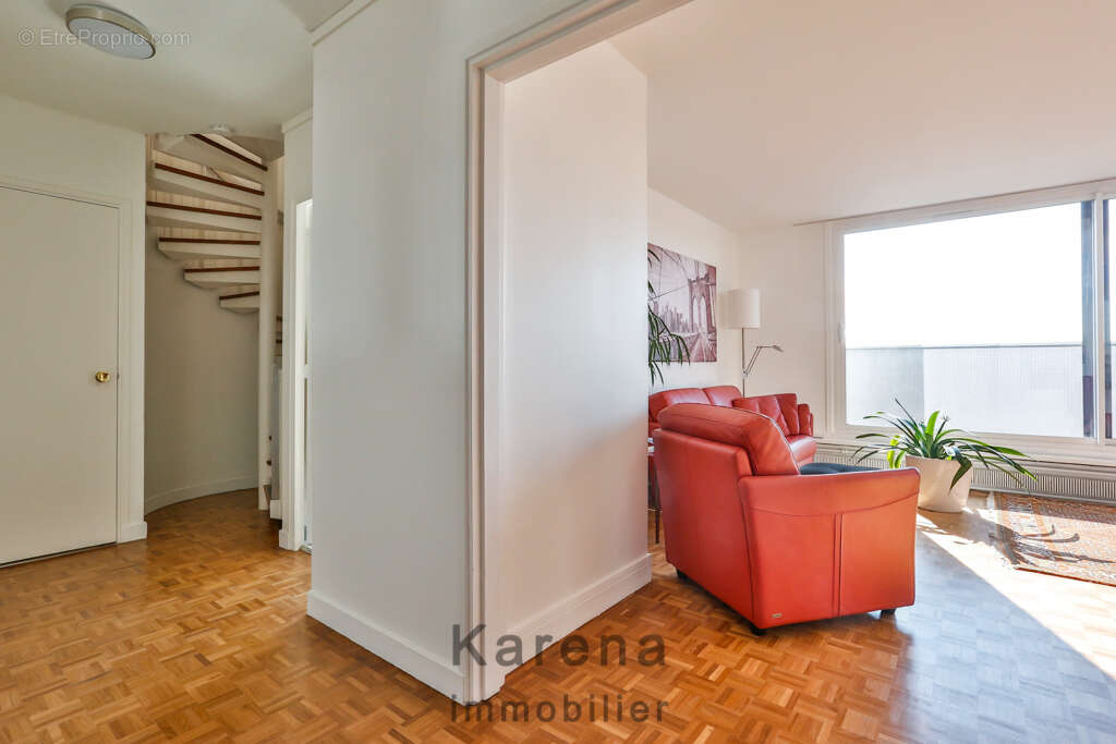Appartement à PARIS-14E