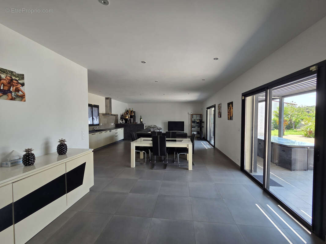 Maison à LINGUIZZETTA