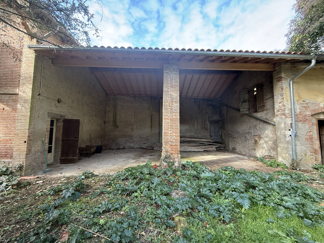 Maison à LAPEYROUSE-FOSSAT