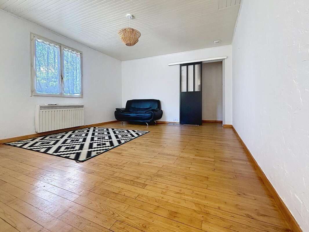 Maison 127 m² à Villeneuve-La-Comptal  - photo 5