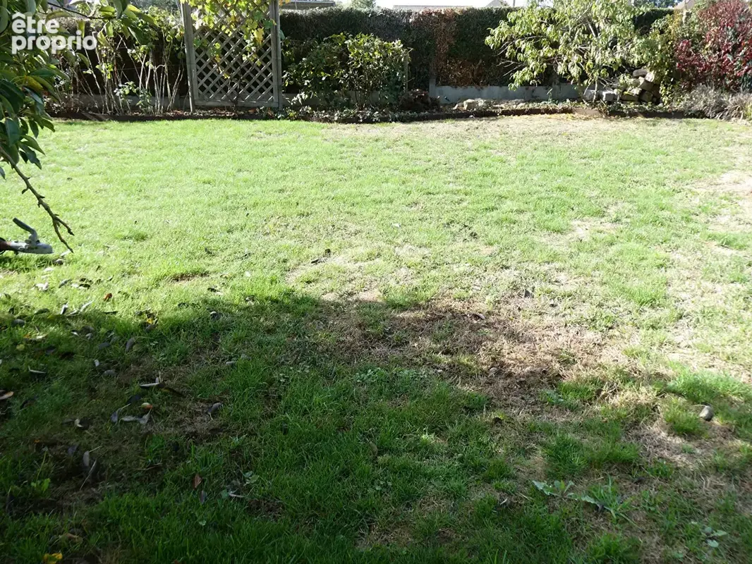Exclusivité. Maison entièrement restaurée avec garage. - photo 5
