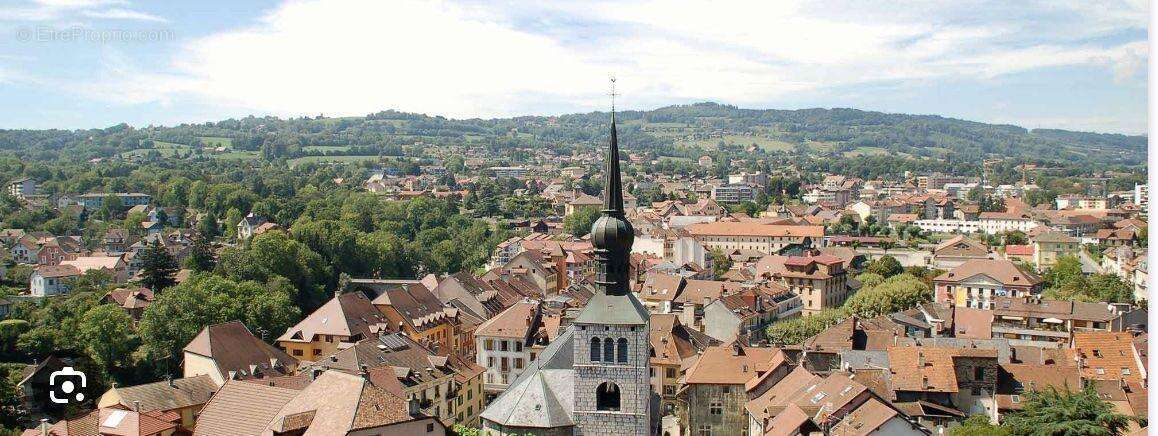 Appartement à LA ROCHE-SUR-FORON