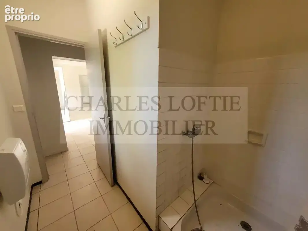 Maison de plain-pied avec terrain de près de 1500 m² - photo 7
