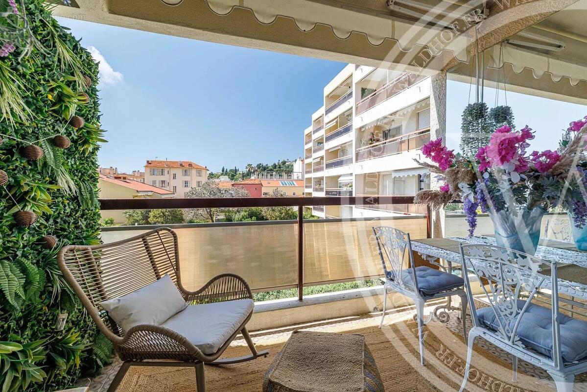 Appartement à BEAULIEU-SUR-MER