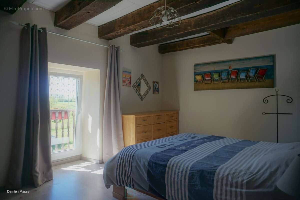 Maison à SAINT-SAUD-LACOUSSIERE