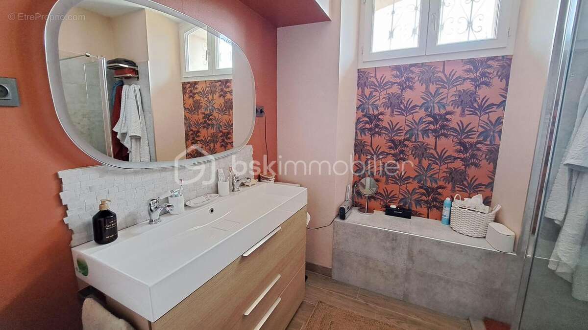 Maison à SAINT-ASTIER