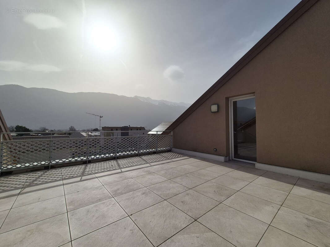 Appartement à GILLY-SUR-ISERE