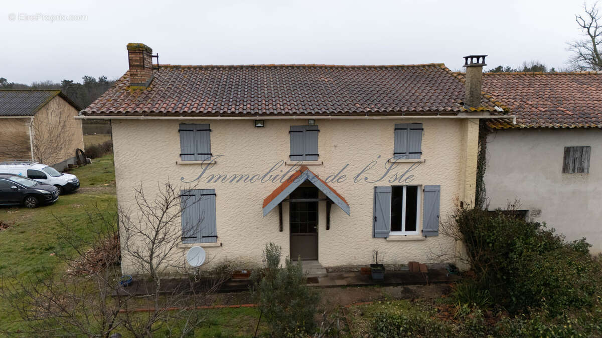 Maison à SAINT-MICHEL-DE-DOUBLE
