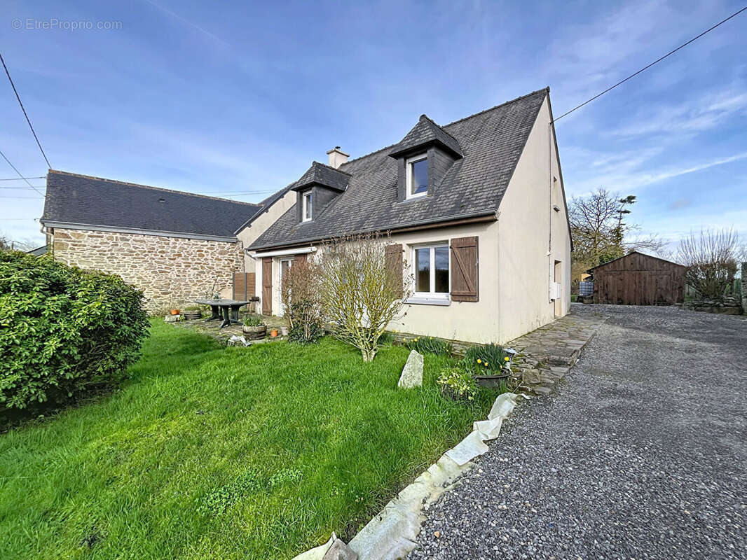 Maison à HIREL