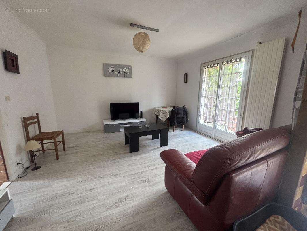 Maison 64 m² à Almeneches  - photo 3