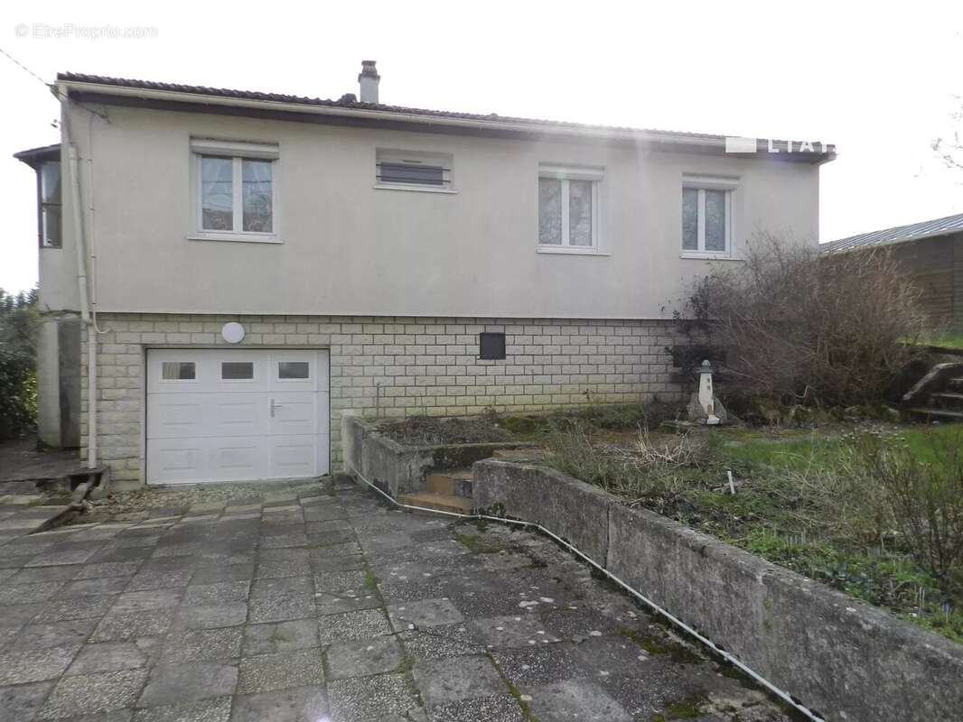 Maison à LA VILLE-DU-BOIS