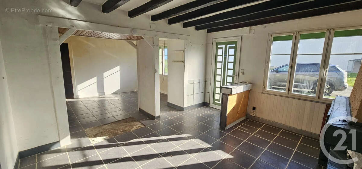 Maison à MONTHARVILLE