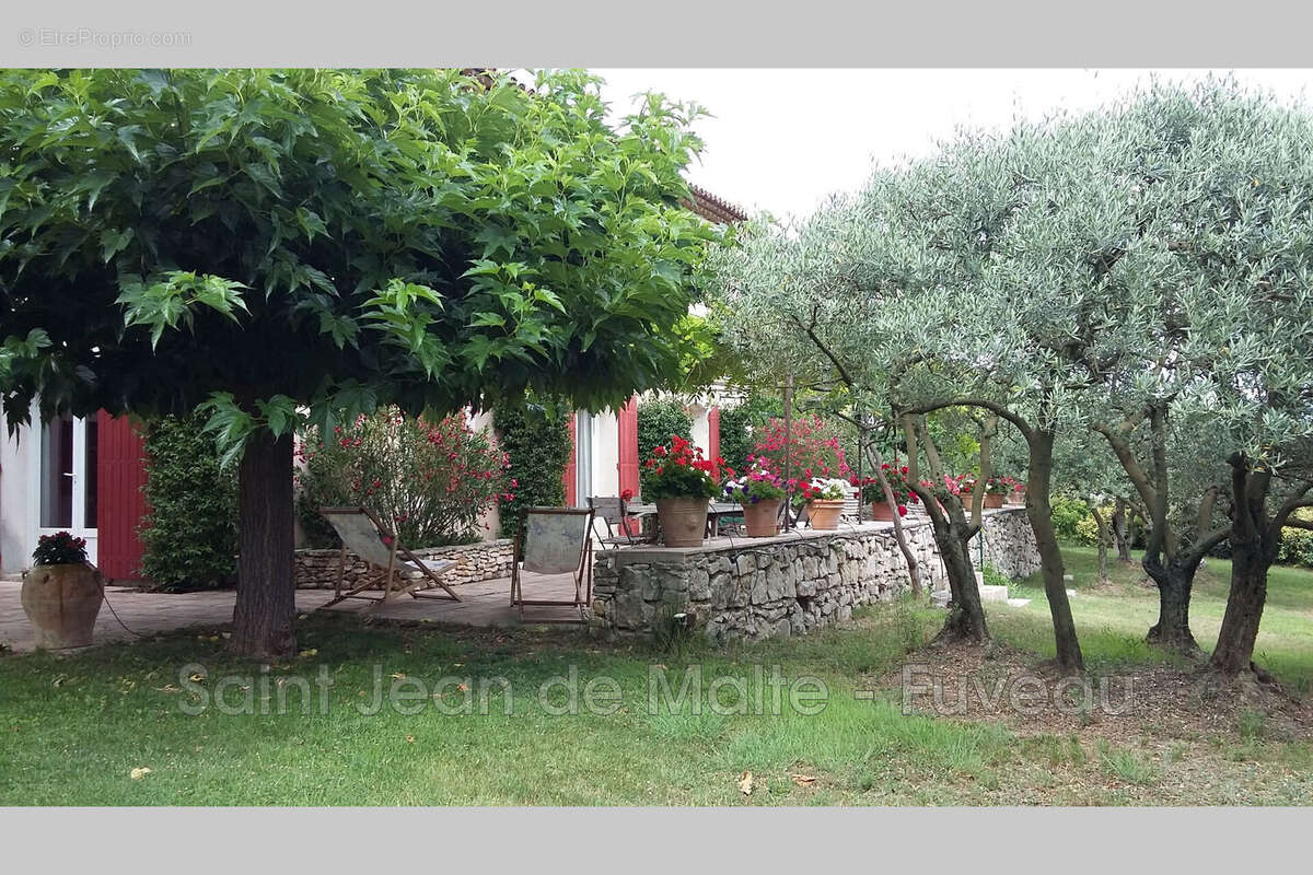 Maison 225 m² à Fuveau  - photo 6