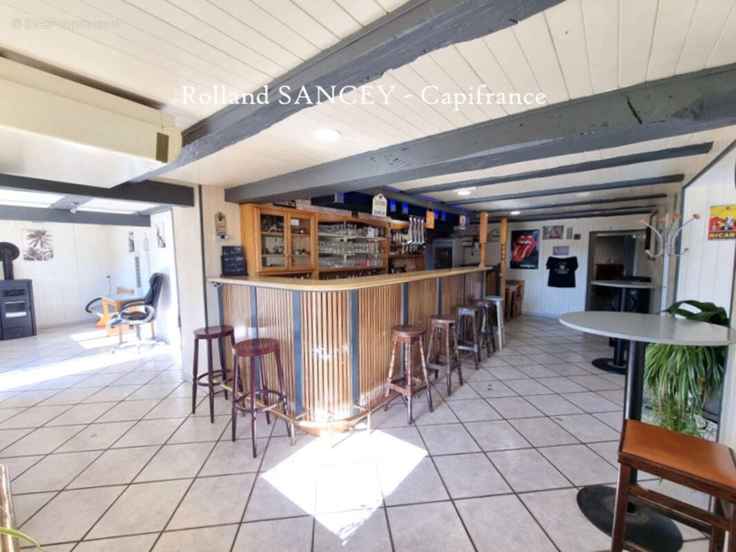 Maison avec commerce à vendre 10 pièces MONTECHEROUX (25) - photo 3