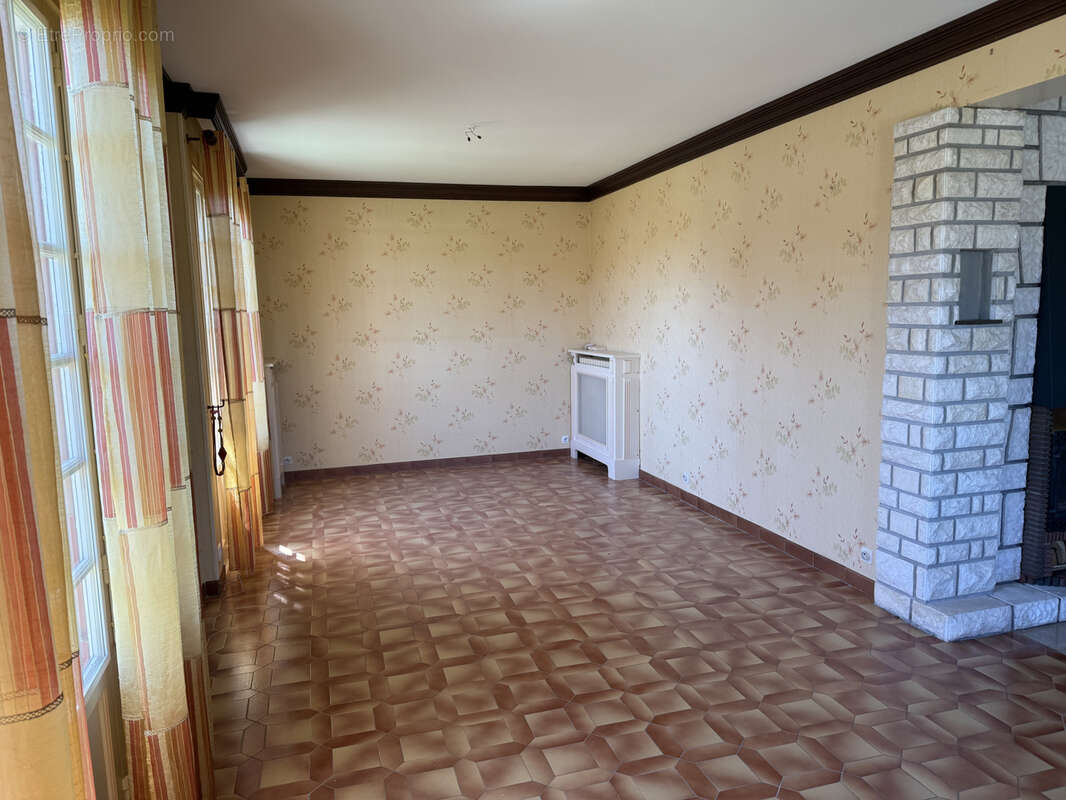 Maison à SAINT-SORNIN-LAVOLPS