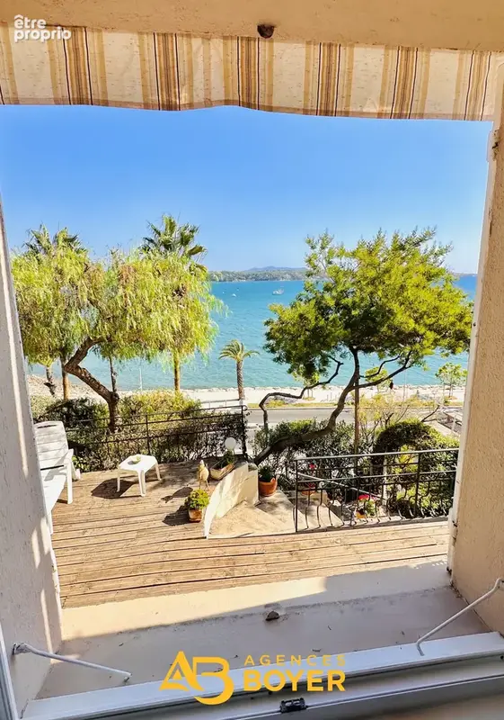 EXCLUSIVITE  BANDOL - GRAND T3 Terrasse de 50m2 Vue mer et Garage - photo 9