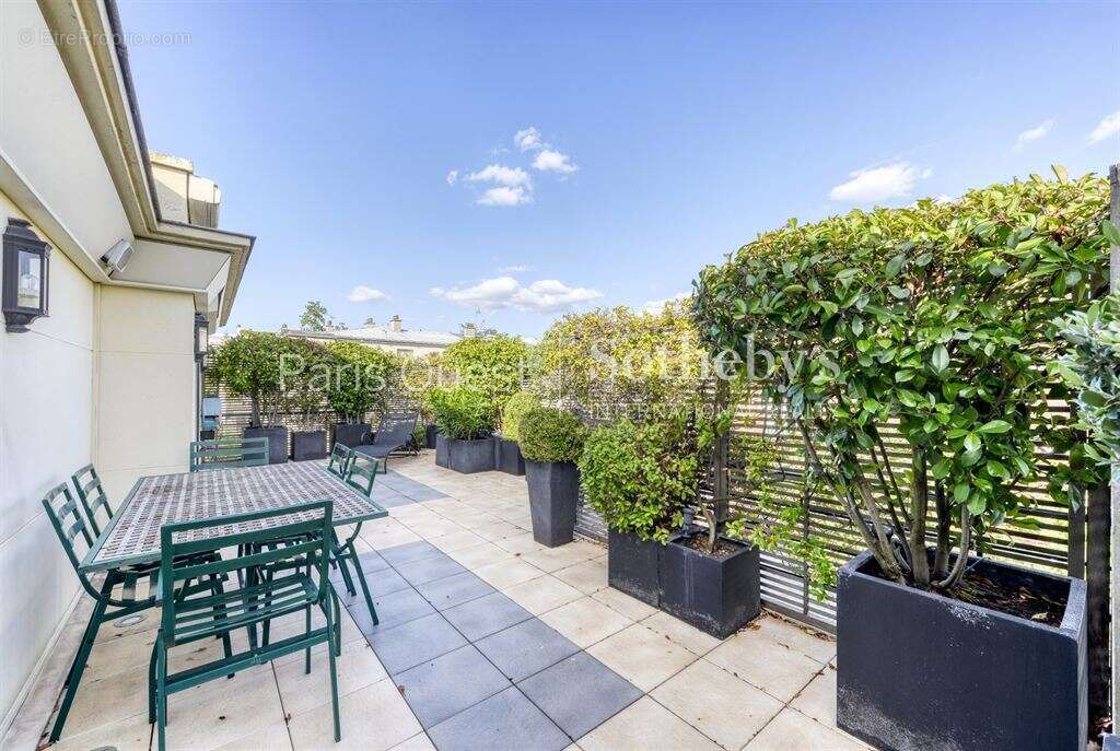 Maison à NEUILLY-SUR-SEINE