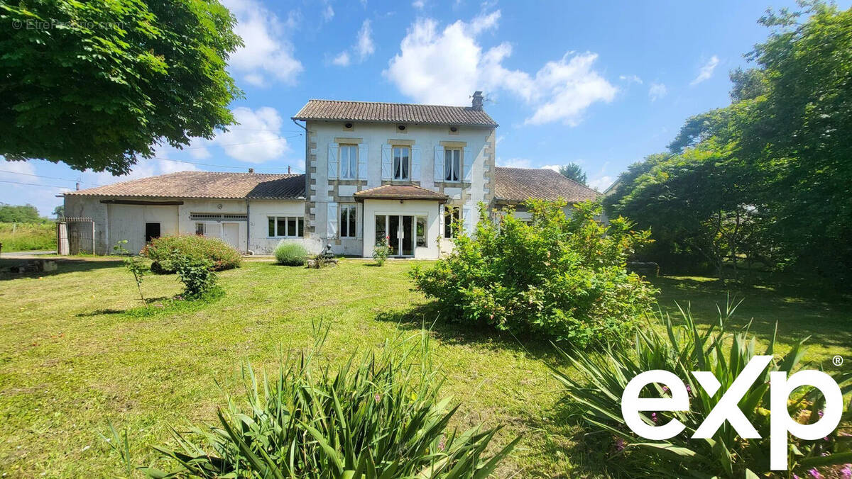 Maison à SAINT-AVIT-SAINT-NAZAIRE