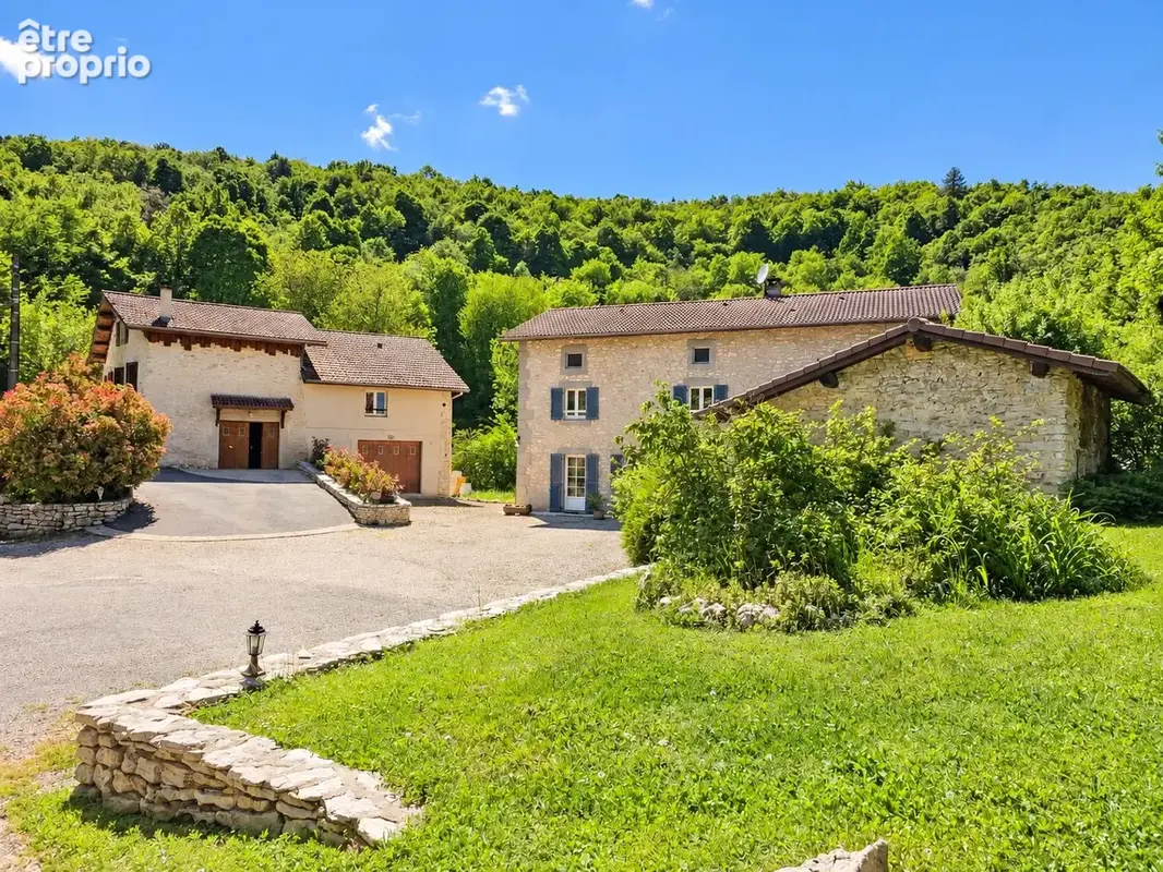 Maison 10 pièces 290 m² à vendre à Saint-Jean-En-Royans (26190) - photo 2
