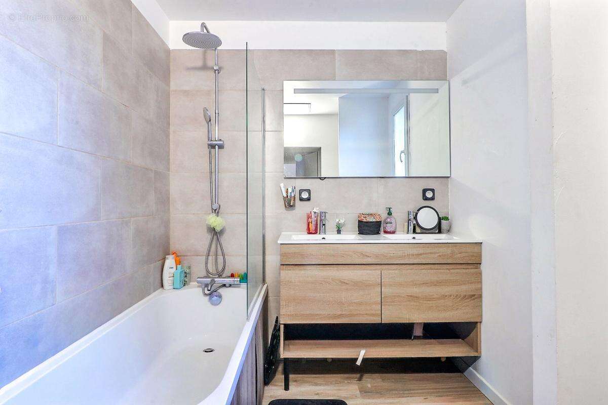 Maison à BOUILLARGUES