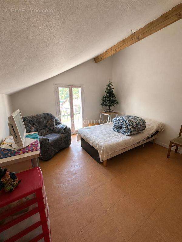 Maison à rénover sur terrain constructible – Division parcellaire possible - CU OPERATIONNEL OBTENU - FORT POTENTIEL - photo 5