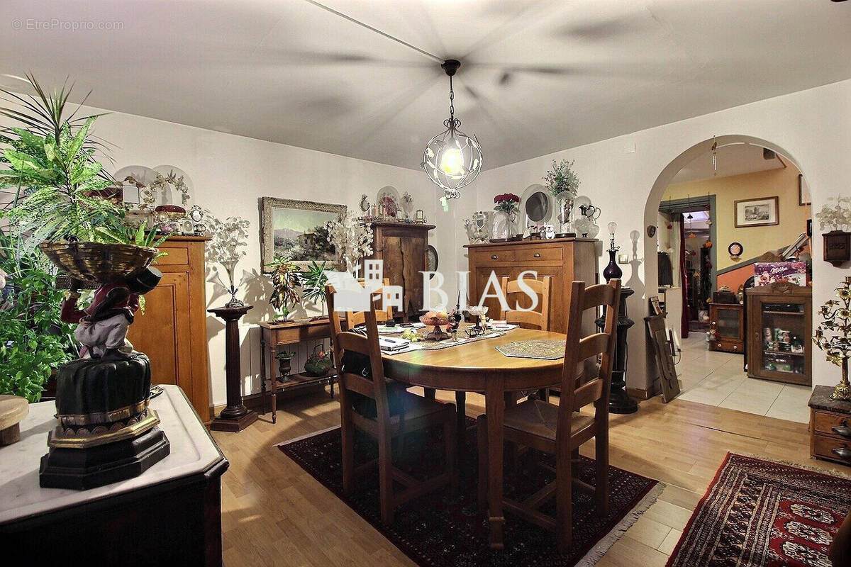 Maison à MONT-SAINT-AIGNAN