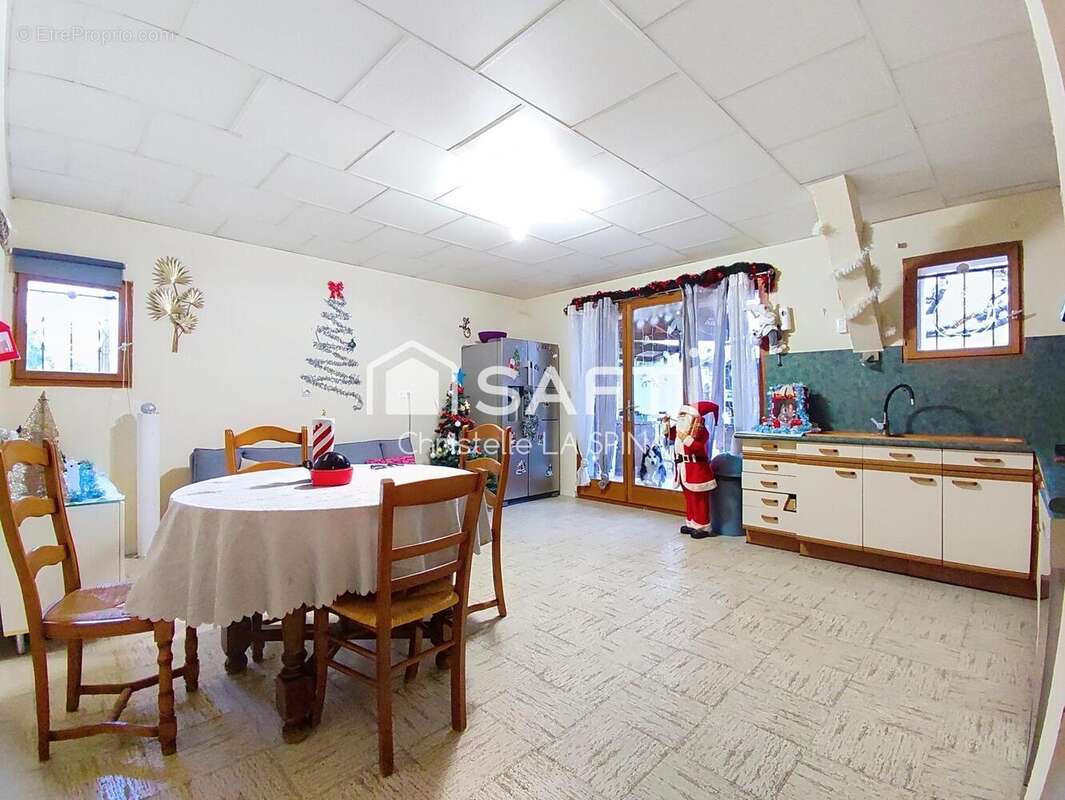 Maison 150 m² à Saint-Bonnet-Du-Gard  - photo 8
