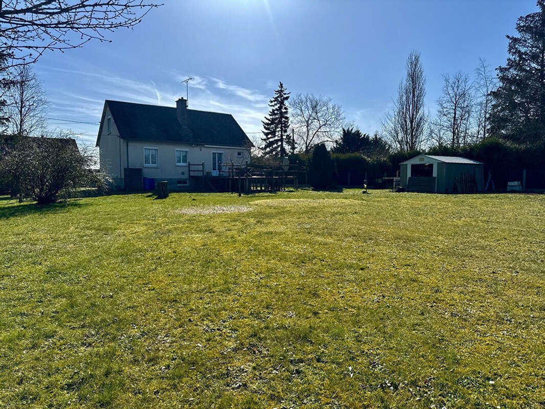 Maison à BAZOCHES-LES-GALLERANDES