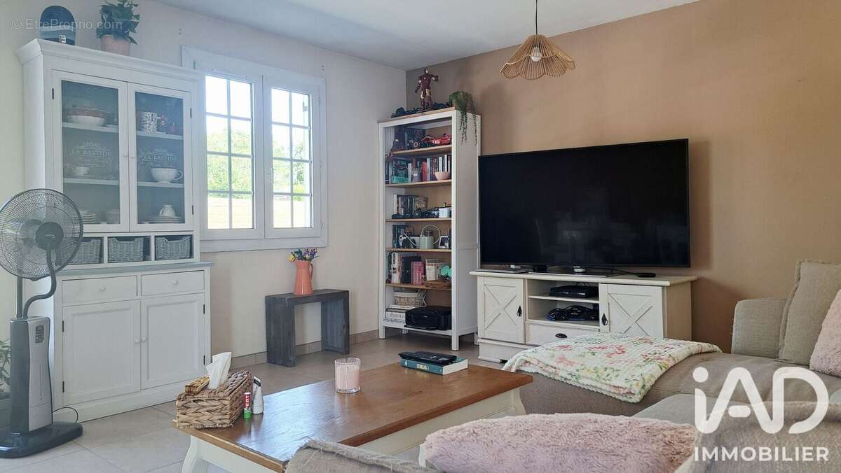 Photo 9 - Maison à CHEVILLON-SUR-HUILLARD