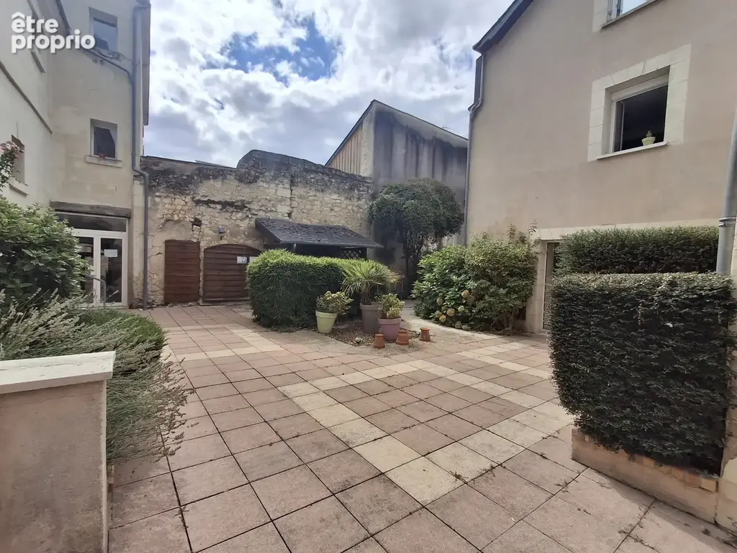 Special investisseur : appartement et garage bourgueil centre avec locataire. - photo 2