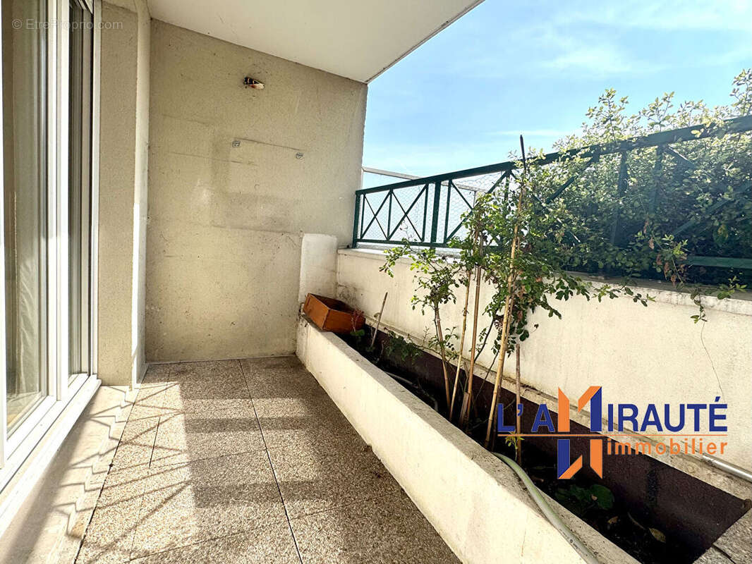 Appartement à HOUILLES