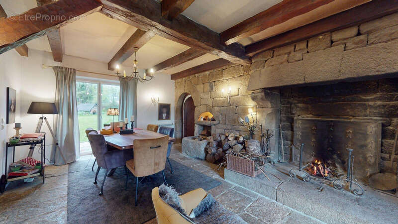 Maison à LOGONNA-DAOULAS