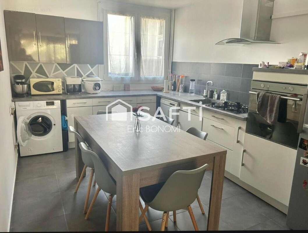 Photo 2 - Appartement à FREJUS