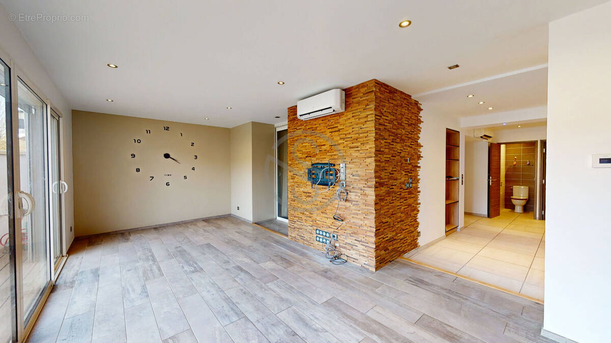 Appartement à SOLAIZE