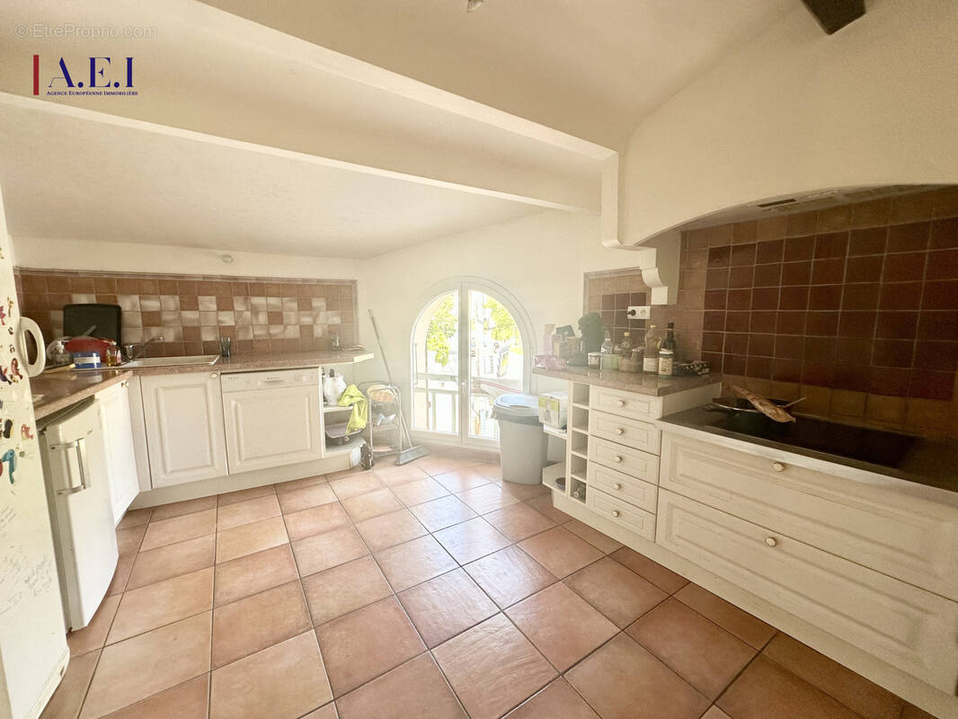 Appartement à SIX-FOURS-LES-PLAGES