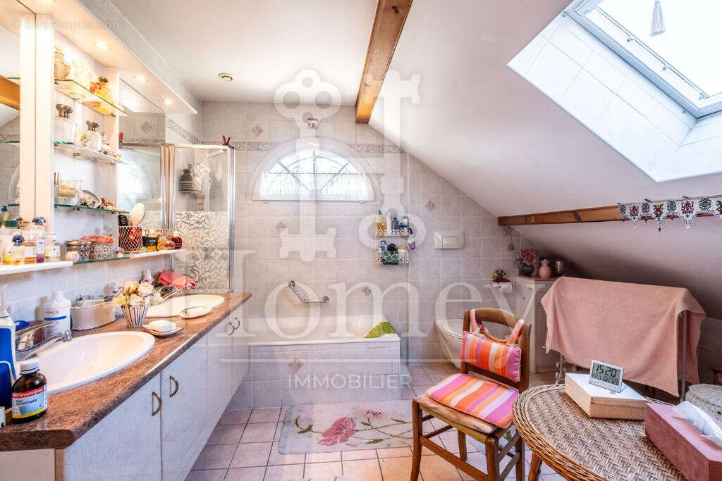 CHENS-SUR-LÉMAN - Maison d'Architecte 241m2 - Terrain 1346m2 Piscinable - 500m Lac Léman - 14km Genève - HOMEY - photo 12