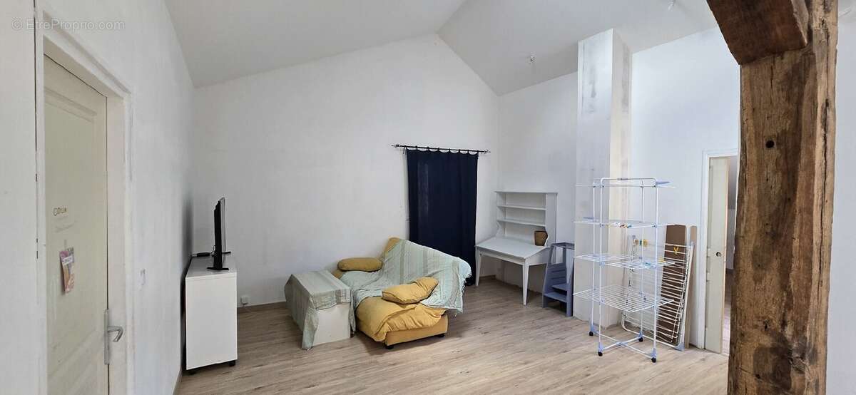 Maison 182 m² à Charmes-La-Cote  - photo 7