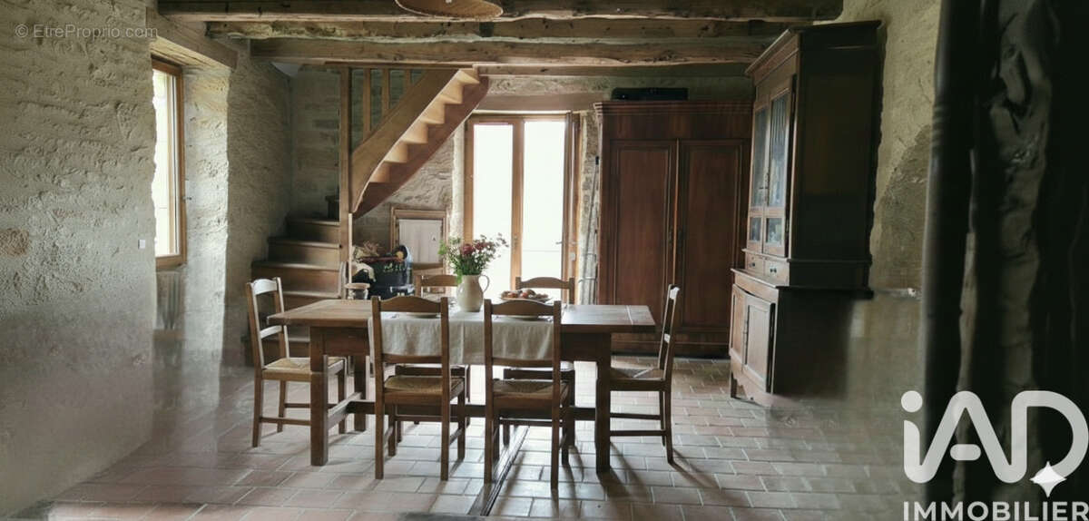 Maison 180 m² à Autoire  - photo 7