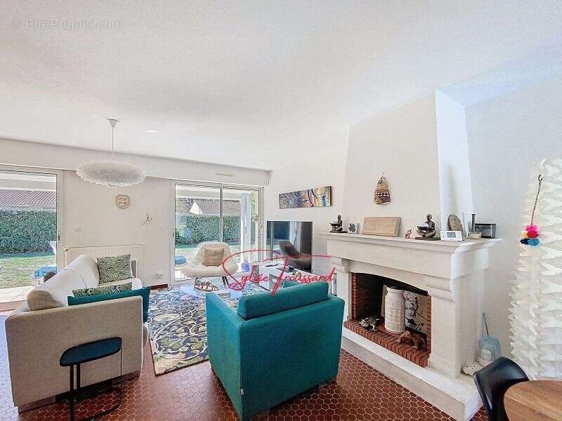 Maison à LE HAILLAN