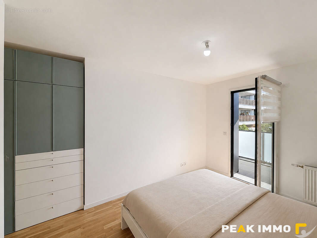 Appartement T3 de 76,48 m2 - terrasse - balcon et garage en sus - photo 9