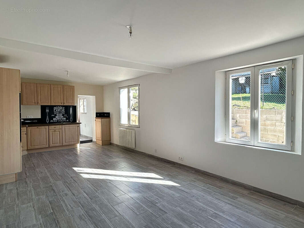 Maison à SAINT-QUENTIN