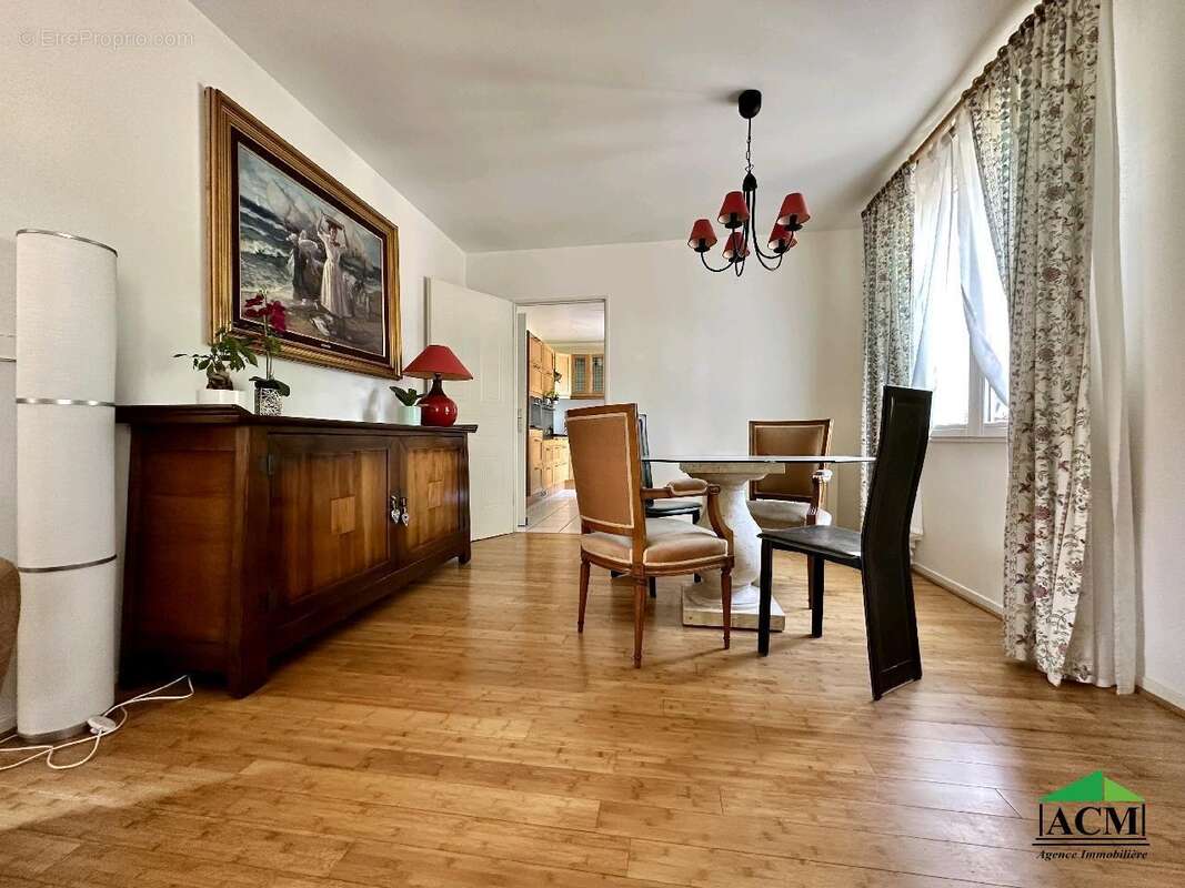 Maison à MERY-SUR-OISE