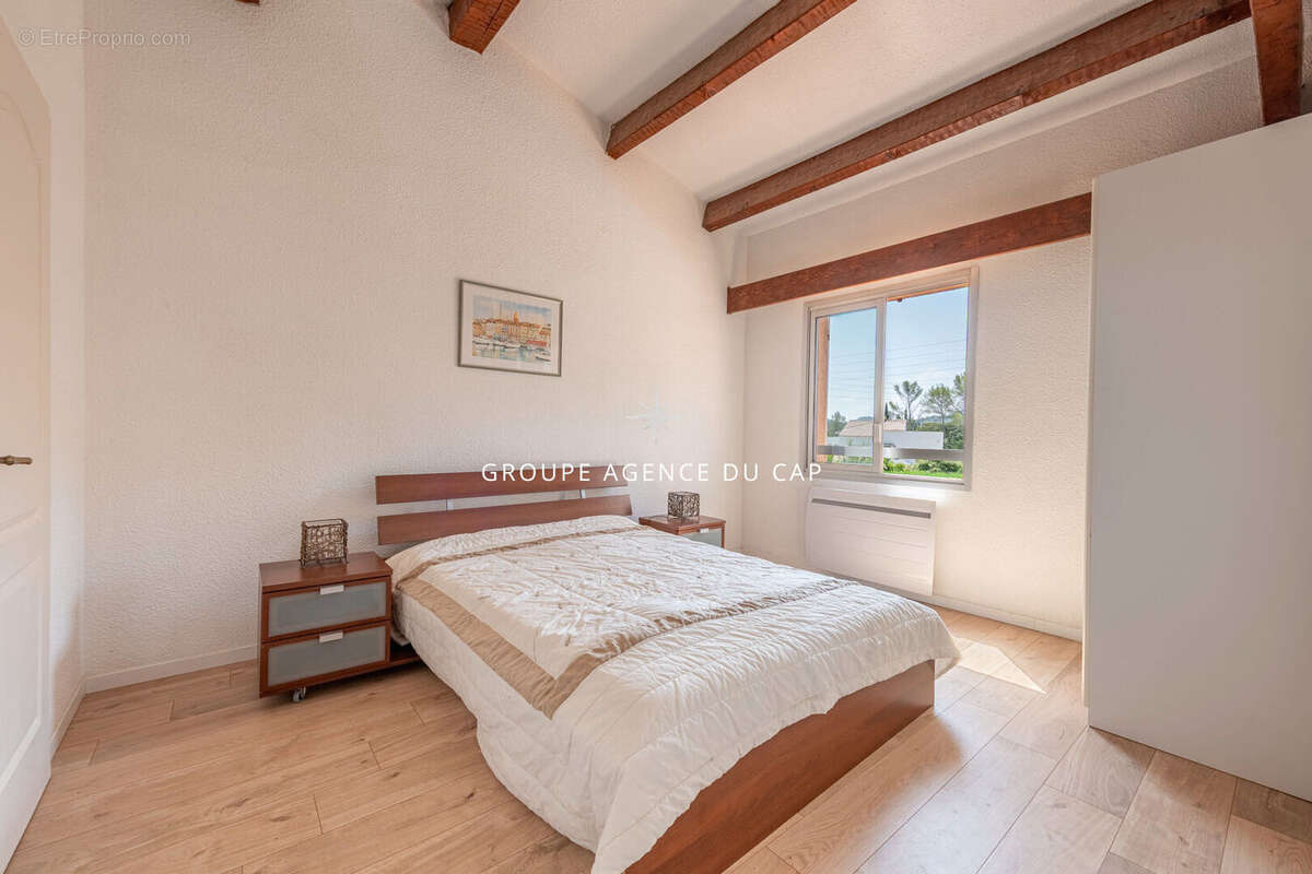 Villa avec piscine à vendre à Saint-Raphaël Valescure proche des Golfs - photo 11