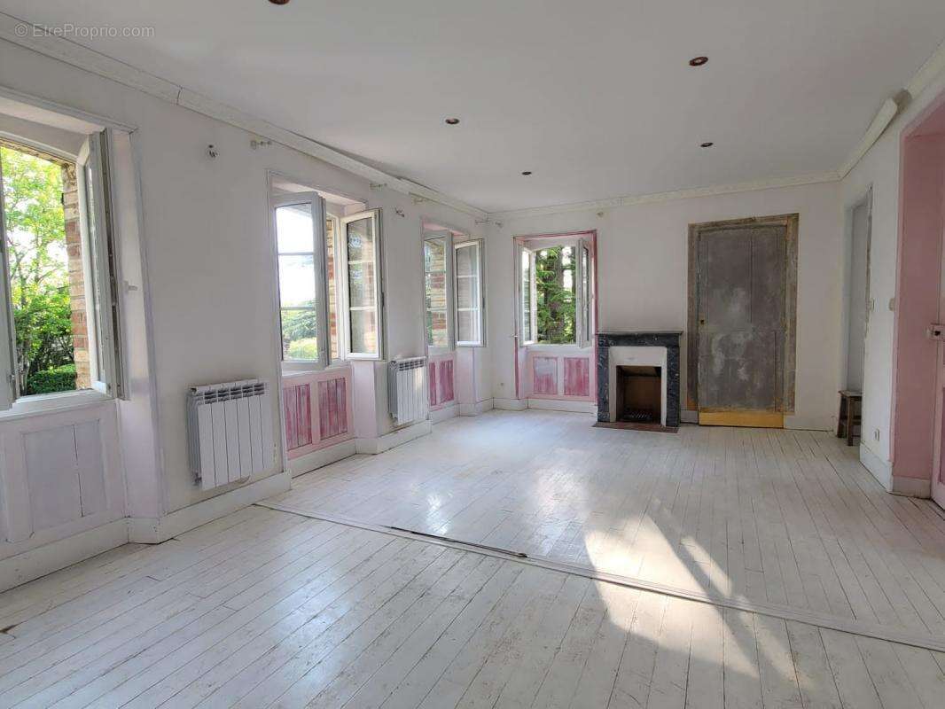 Maison à SAINT-CALAIS